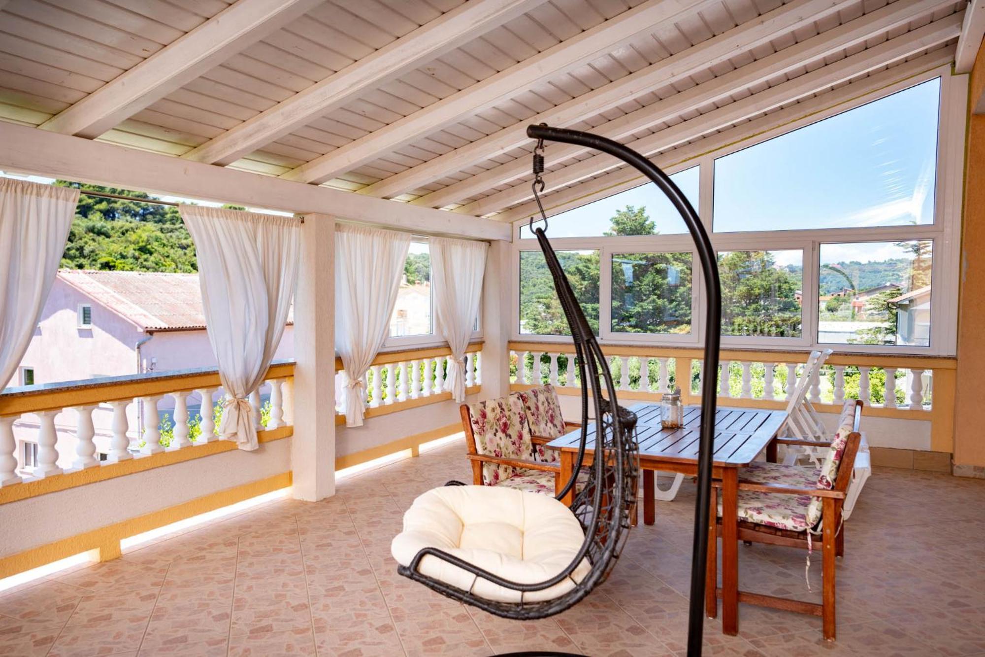 Foric Apartments With Outdoor Heated Pool Rab Town Luaran gambar