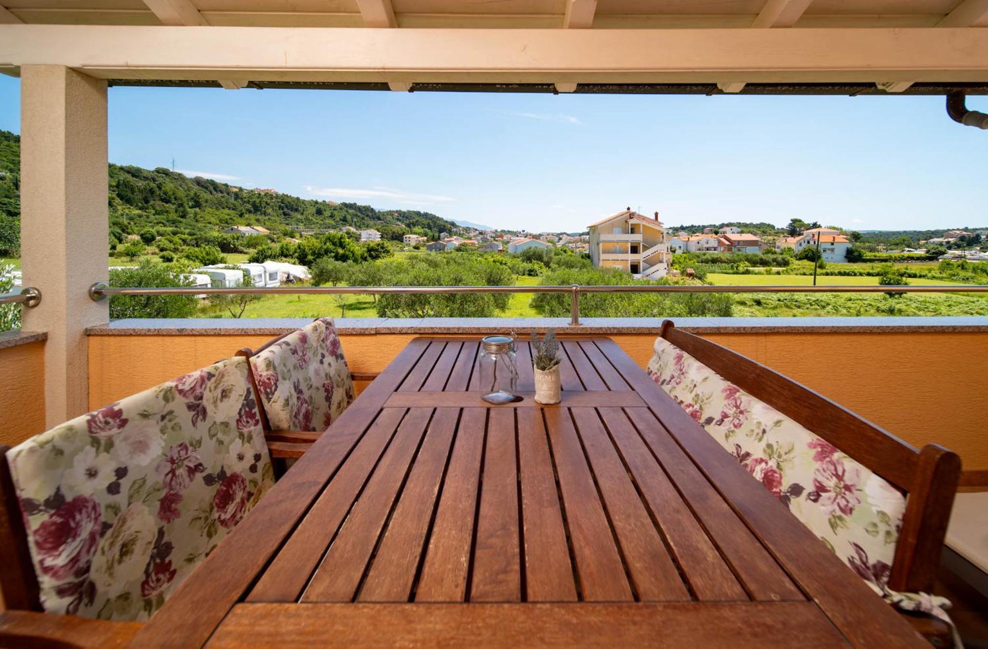 Foric Apartments With Outdoor Heated Pool Rab Town Luaran gambar