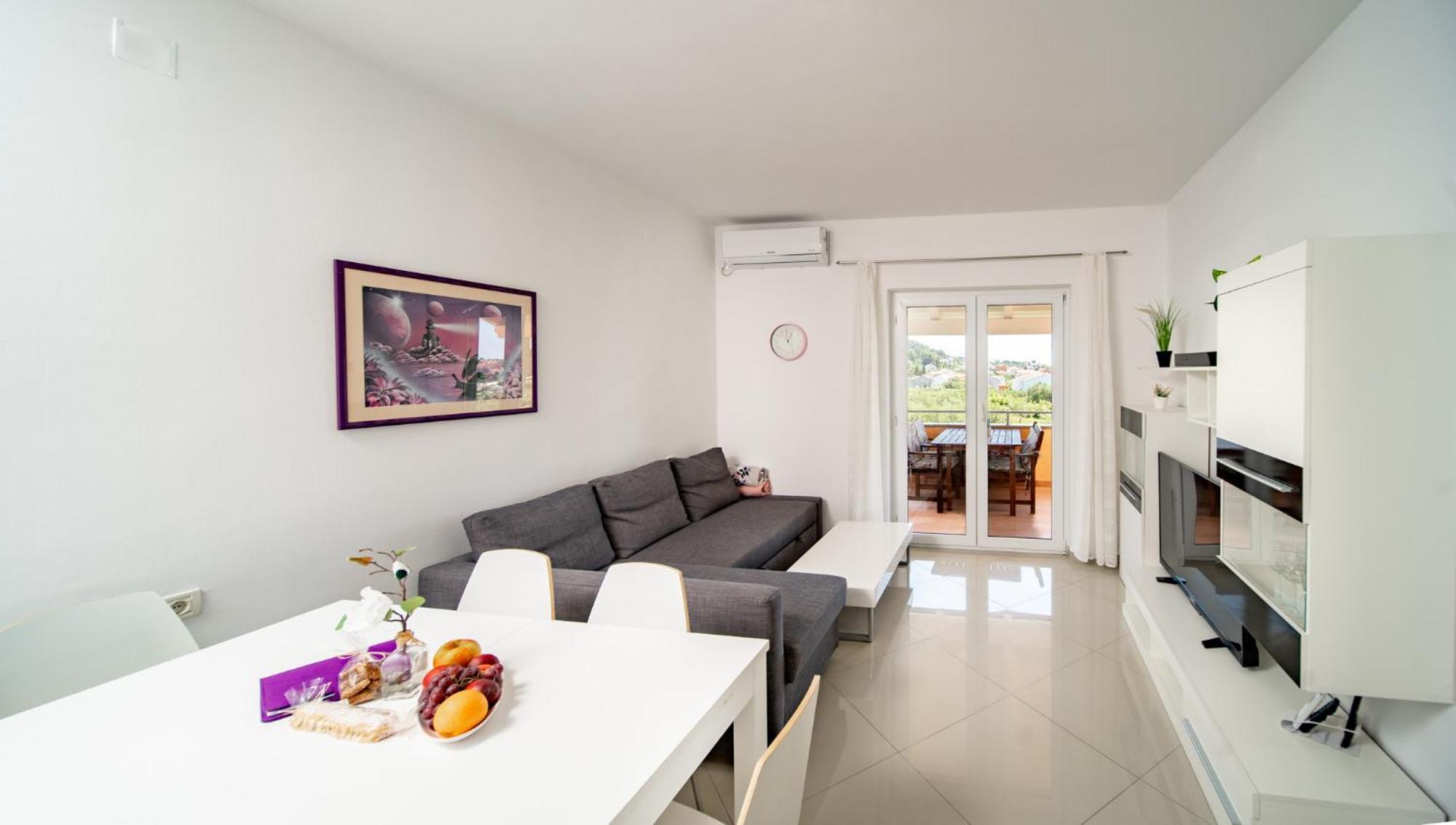 Foric Apartments With Outdoor Heated Pool Rab Town Luaran gambar