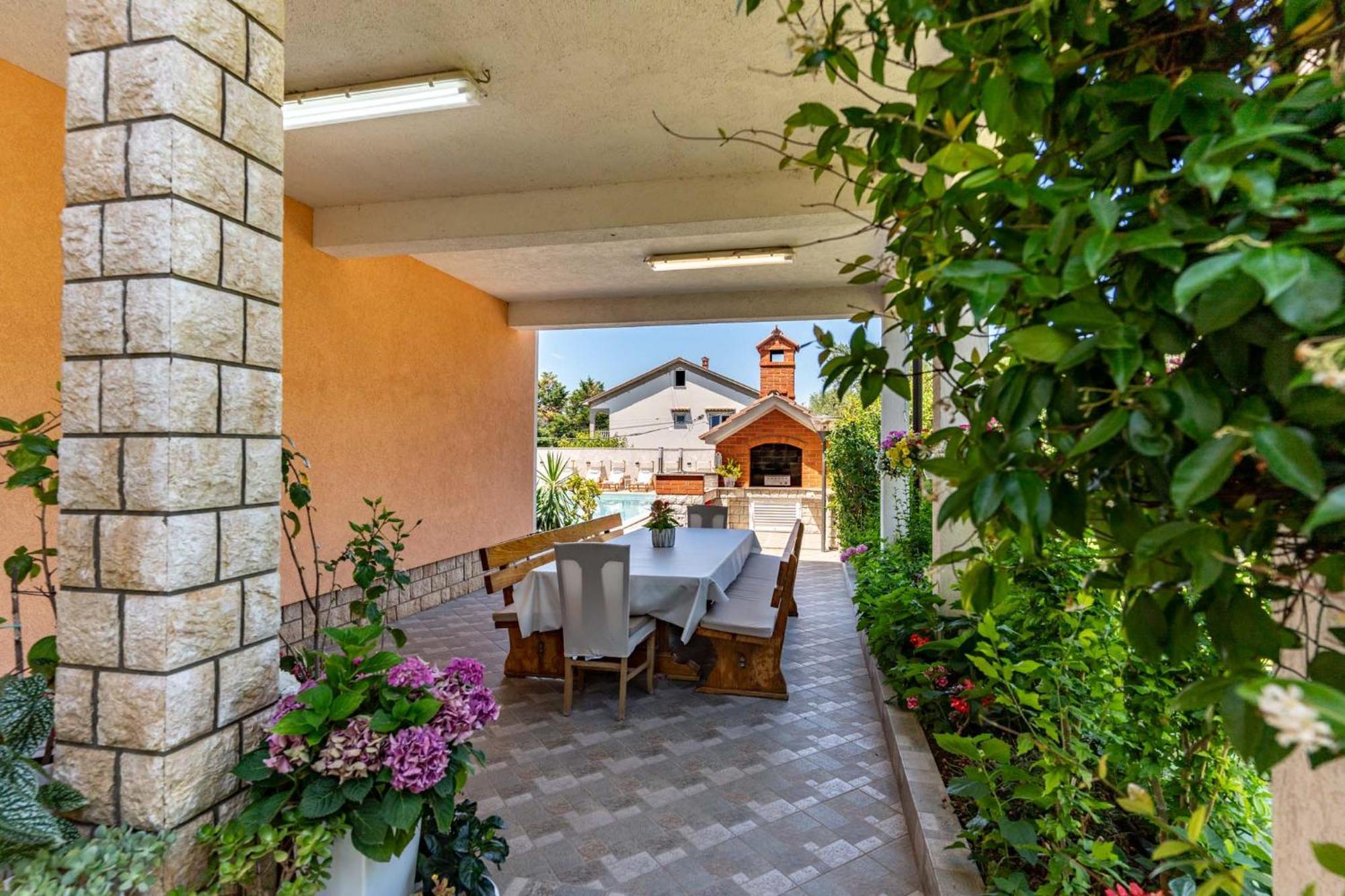 Foric Apartments With Outdoor Heated Pool Rab Town Luaran gambar