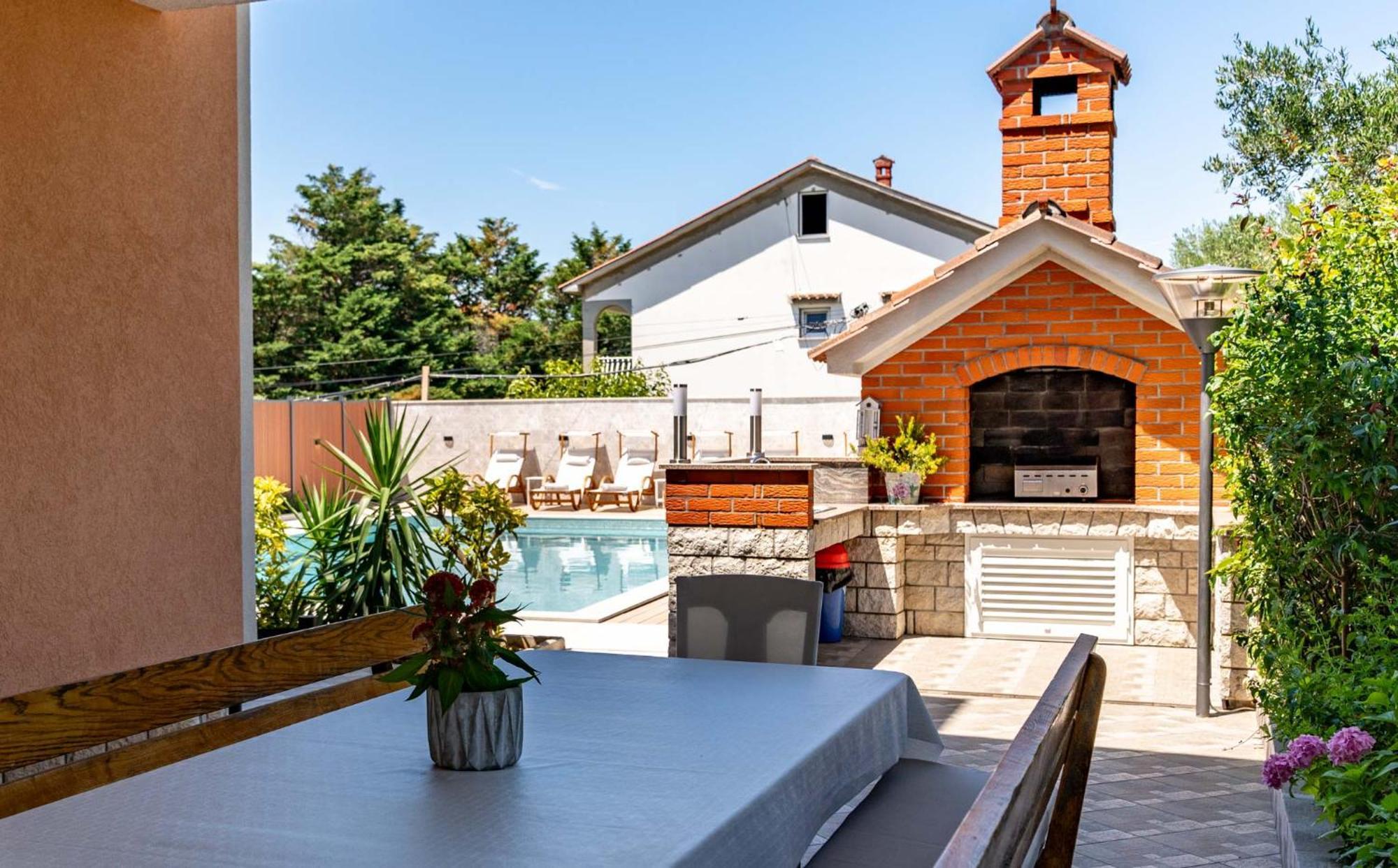Foric Apartments With Outdoor Heated Pool Rab Town Luaran gambar