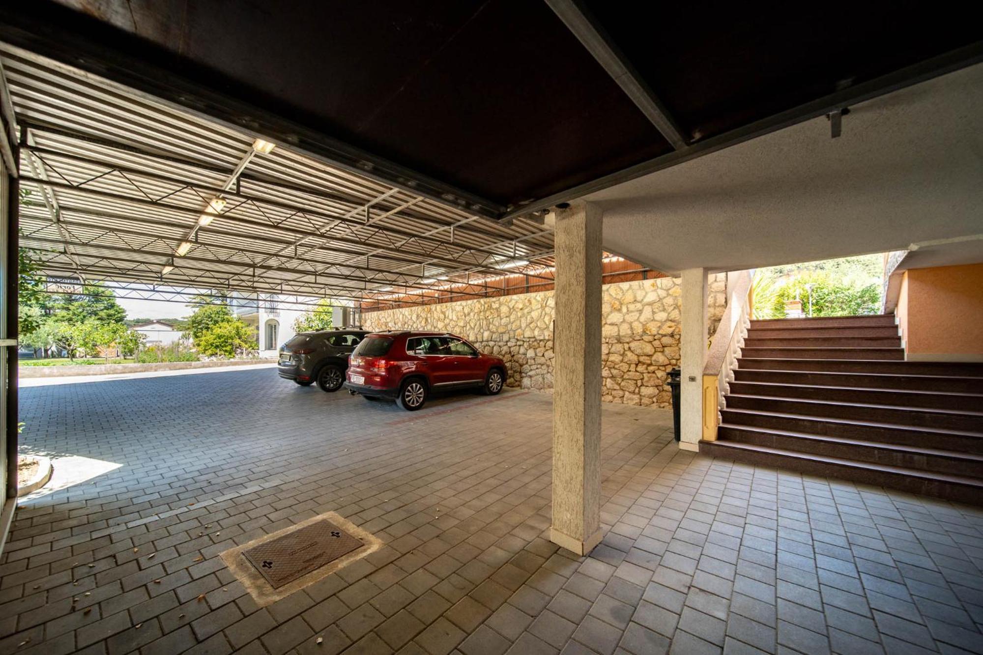 Foric Apartments With Outdoor Heated Pool Rab Town Luaran gambar