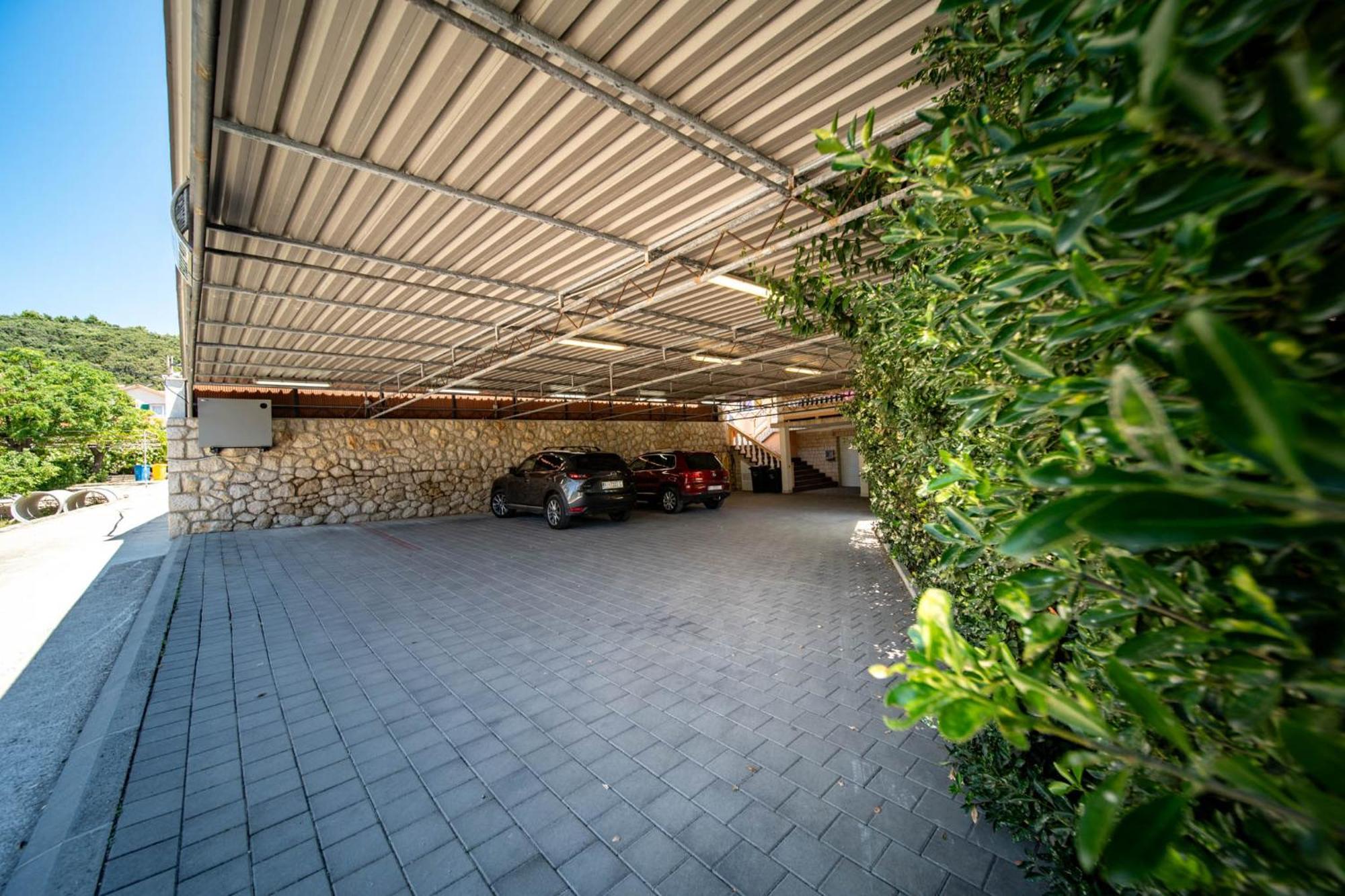 Foric Apartments With Outdoor Heated Pool Rab Town Luaran gambar